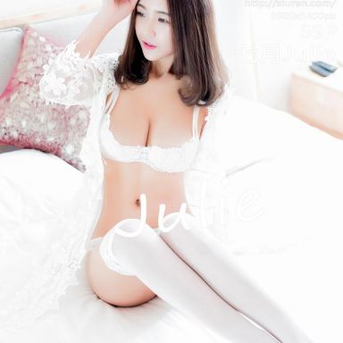 XiuRen秀人网  969期 七月Julie