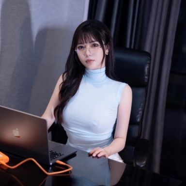 XiuRen秀人网 6645期 Arude薇薇非原版