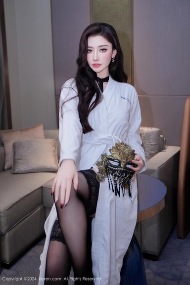 XiuRen秀人网 9198期 蕾蕾醒了没