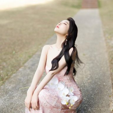 XiuRen秀人网 9886期 杨晨晨Yome