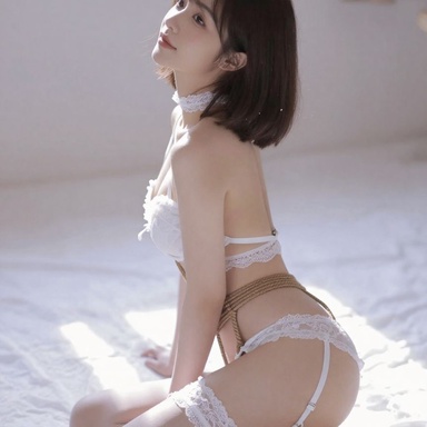 大度集 0219期 舒展光影烘托大尺度人身轮廓